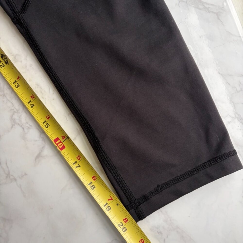 Zyia Light-n-Tight capri leggings size 6-8 - Picture 3 of 5
